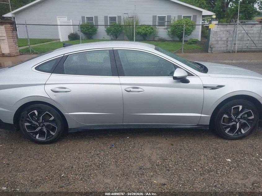HYUNDAI SONATA SEL 2025
تاريخ المزاد: 6/15
السعر: حسب المزاد 
المسافة المقطوعة 33109 mi
#نشحن الى دبي و عمان و البصرة و كردستان و تركيا
بالامكان ادخالها
 #بكتاب_ذوي_الشهداء_باعفاء_كمركي_مع_اعفاء_الرقم 
#العقبة
#ام_قصر
#الشمال
⬅️نتكفل بالسيارة لحين وصولها 
⬅️اي استفسار مراجعة المكتب 
⬅️ عملنا شراء السيارات من المزادات الامريكية والكندية
#لدينا_تقرير_Carfax_مجاني_فحص السيارة قبل دخولها المزاد 
⬅️لدينا ورشة تصليح في دبي 
⬅️لدينا معقب لتخليص السيارات (حرة  او ذوي الشهداء ) و ايصالها الى الزبائن
📍العنوان النمرود #قرية_السيد_حمد 
⬅️اوقات الدوام من 4:30 عصراً وحتى ال11 ليلاً كافة ايام الاسبوع 
ما عدا السبت والاحد عطلة المزاد 
☎️ للاستفسار الاتصال على الرقم
عمر سعد
*********** :📞
*********** : 📞

