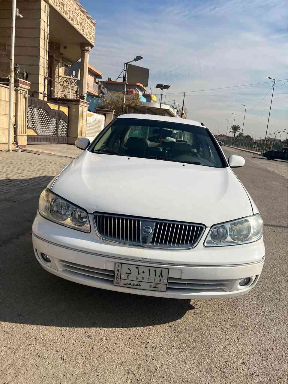 السلام عليكم 
نيسان صني مديل 2009 
سيارة جديدة استخدام شخصي 
مكفولة من كفالة عامة من الضربة والحادث 
بيها صبغ بسيط بدون معجون منشور بالسونار:***********
السعر/107
العنوان: بغداد /القاهرة بغداد, العراق
