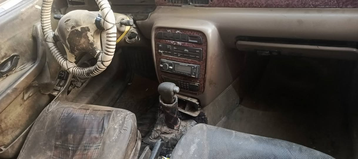 السلام عليكم سياره سمند موديل 11رقم تحويل مباشر كير ومكينه كورله عليها هيئه وغرامات 880 تحويل مباشر عنوان بغداد البياع رقم الهاتف ***********
