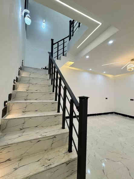 📢إعلان رقم: (590)
 على شارع العقار 10M
📌 الموقع: [حي عدن]
🏠 النوع: [دار  طابقين]
📐 المساحة: [100M]
📄 السند: [سند طابو رسمي / ملك صرف ]ا
لسعر :175 مليون مع بعض مجال 
المحتويات ستقبال  مطبخ حار وبارد مجموع الغرف3 نوم مع الملحقات مجموعة صحيات_____________________________⚜️عقارات دار الخير ⚜️‏‎📍العنوان : كركوك_ حي عدن_ بداية سايدين مقابل مول متوكل —————————————————-‏‎📞ابو اوس***********
أحمد  ***********
