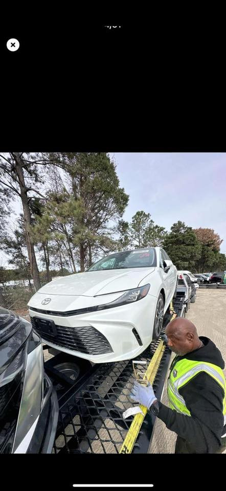 كامري 2025 xse 
اعلى فئة 
ماشية 2000 زيرو 
السيارة حاليا بل اردن 
تنباع على وضعها نقلها واصل 
سعرها قفل 227 بسعر الفاتورة الله يشهد 
***********
***********
