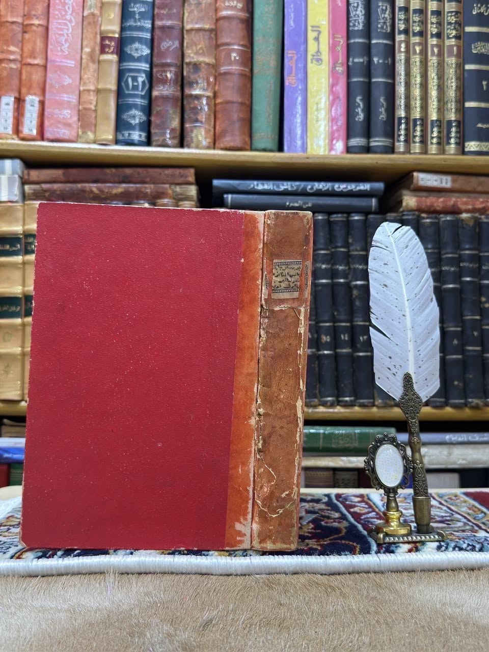 أربع كتب في مجلد كعب جلد للسيد شرف الدين صاحب الكتاب الشهير كتاب المراجعات
١. أجوبة مسائل جار الله / ١٩٦٦م
٢. المجالس الفاخرة في مآتم العترة الطاهرة / ١٩٦٧م
٣. الفصول المهمة في تأليف الأمة / ١٩٦٧
٤. كلمة الغراء فى تفضيل الزهراء (عليها السلام) / ١٩٦٧م

كل الكتب طبعات اولى نجف / حرف بارز
السعر 28 نهائي


**إذا كنت صاحب هذا الإعلان وتريد حذفه لأي سبب، رجاءا أرسل رسالة إلى الدعم الفني**