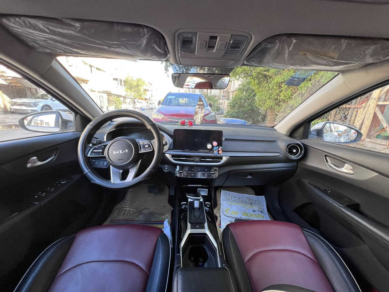 السلام عليكم سياره kia k3 موديل 2024
 رقم بغداد الجديد مواصفات فول مكفوله من البدي للبدي السعر 147 وبيها مجال مكانها بغداد حي القاهره الرقم *********** بأسمي تحويل مباشر بالعافيه على الياخذها
