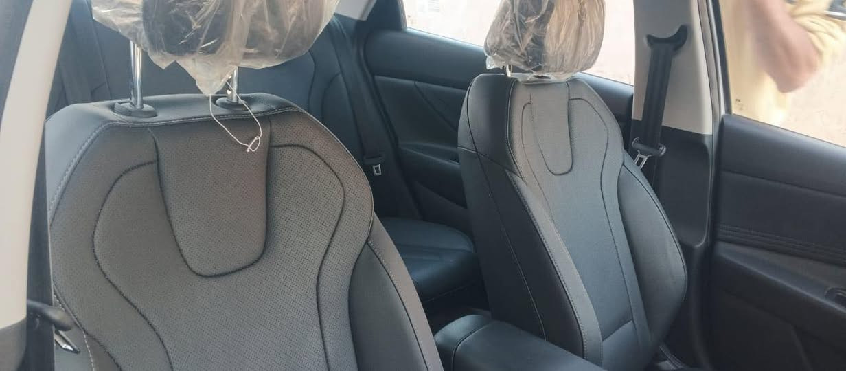 ‏السلام عليكم
‏للبيع هيونداي النترا2025
‏فول مواصفات 1/1🫆
‏مكفوله كفاله عامه من الشخط والخدش
‏المحرك: 1.500 دبل نوزل كير 8 سرعات
‏ماشيه 20ألف km ✅
‏رقم اربيل الانكليزي الجديد فحص هزه سنويه كله جديد تحويل أو وكالة بأسم شركة الاعتماد 
‏المواصفات: فول 1/1
‏1-بصمة تشغيل بصمة ابواب
‏2-شاشه اصليه ابل كار بلي
‏3-عداد سرعه ديجتل
‏4-مقاعد جلد ..مغلفة أرضية وصندوك 
‏5-عدد 6اير باك
‏6-لايت led
‏7-لايت زنون عالي ناصي 
‏8-فتحة سقف
‏9-ستيرن رياضي شكل حرف D
‏10-ويل رياضي حجم 17
‏11-تبريد قطعتين
‏12-مري كهرباء + اشاير بالمري
‏13-فول تحكم ستيرن
‏14-حساسات اماميه + خلفيه + كاميرا
‏15-سايد بريك كهرباء
‏16-درايف مود 4 اوضاع قياده مختلفه
‏السعر 152وبي مجال بسيط
‏لاتصال والاستفسار 
‏ ***********
