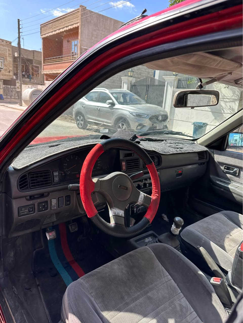 ١٢بةخ سيارةكة تابلي جوانة مالي دوسته مكينة گير بةشرت سي بارجةي سبوخة جمبيكي بشتي هةية 
زور تازة توندو تولة ١٩٩٠  
زمارةي تلفون *********** أربيل, العراق
