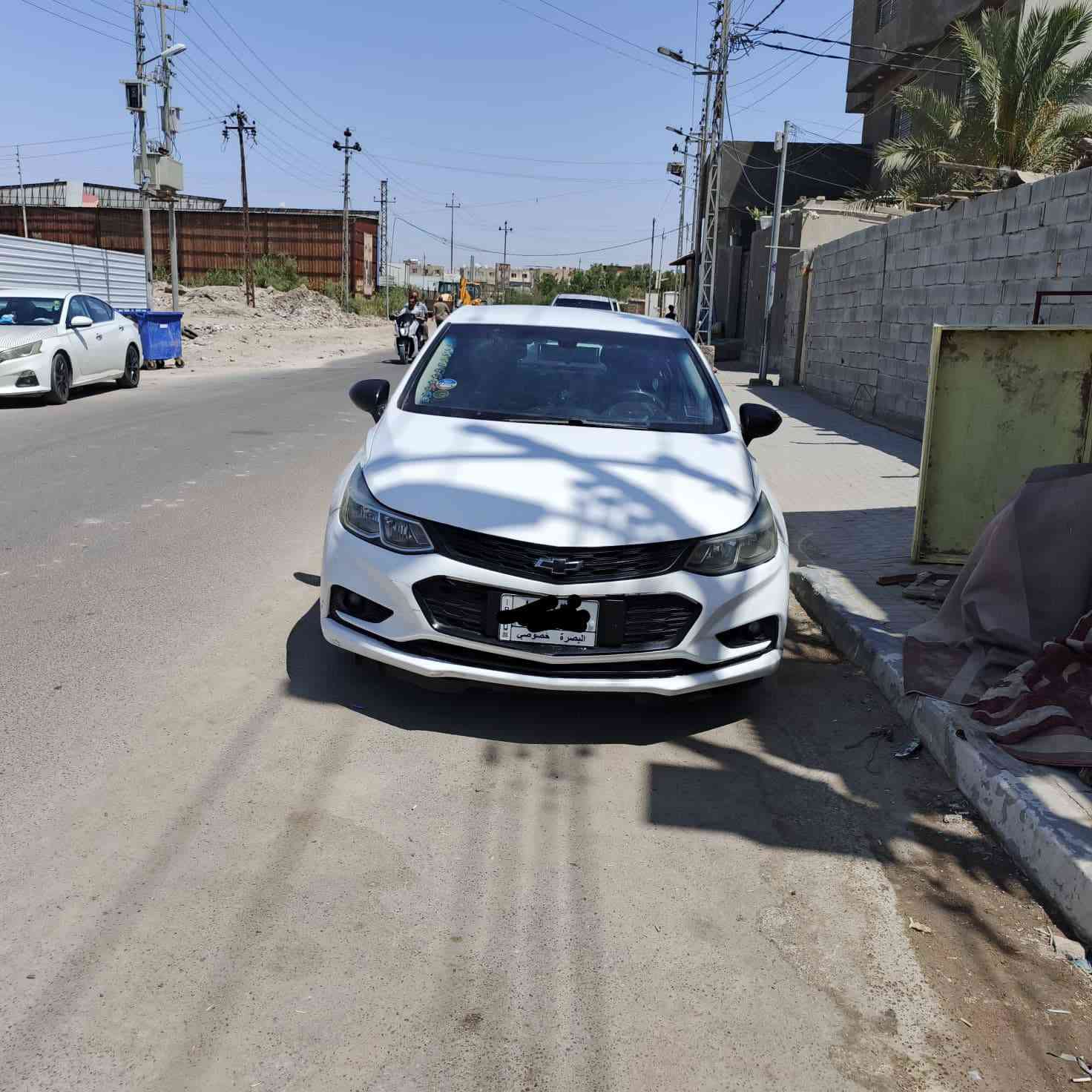 السلام عليكم 
كروز للبيع موديل ٢٠١٨
لون ابيض مواصفات فول
حادث بجم خفيف ما واصله للمكينه
تاير جديد عليه 
حداديه جديده كله اصلي 
رقم مشروع وطني بسمي تحويل 
او باقي مواصفات الكروز معروفه 
المكان البصرة 
السعر 95
 وبيه مجال للشراي 
***********
