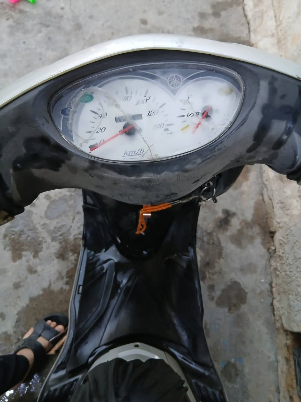 سلام عليكم من رخصة الدمن
بريز نوزل نضيفة نكرة سلف ١٤٠ لايت زنون نقوصات بصيطة مكاني البياع حي العامل السعر ٤٠٠ وبيها مجال بصيط

*********** مامتواجد عل نت
