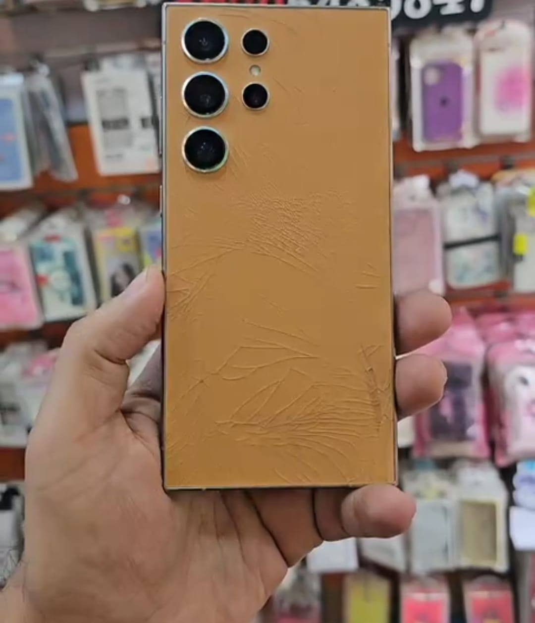 الترا اس 24 
سعره 400 الف فقط
فقط ضهره مكسور جهاز كله مكفول
لون برتقالي كرت ضمان 8 اشهر ويل جهاز 
ذاكره 256 بطاريه 5000 
شركه عين الفهد شرق اوسط عربي
توصيل موجود
حجز واتساب فقط


**إذا كنت صاحب هذا الإعلان وتريد حذفه لأي سبب، رجاءا أرسل رسالة إلى الدعم الفني**