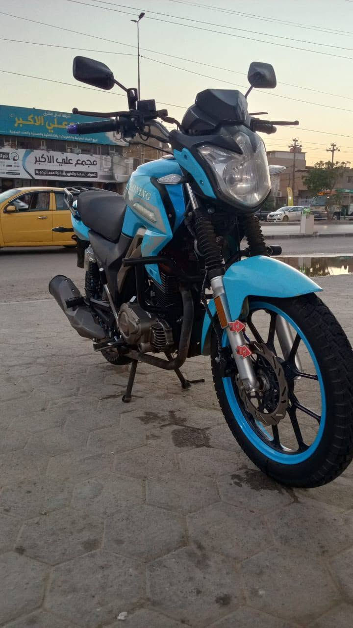 شاينك بطح رياضي 250 cc
محرك ربع
تجي 6 نمر نضام البطح
صوت المحرك ناعم
قطعة نادرة بهيج لون
دراجة أصولية 
مديل2023 طالعة نهاية2024
مفتوحه مبدل دشالي سنتر 
الباقي  كله شغال
السعر خاص للتواصل ***********
