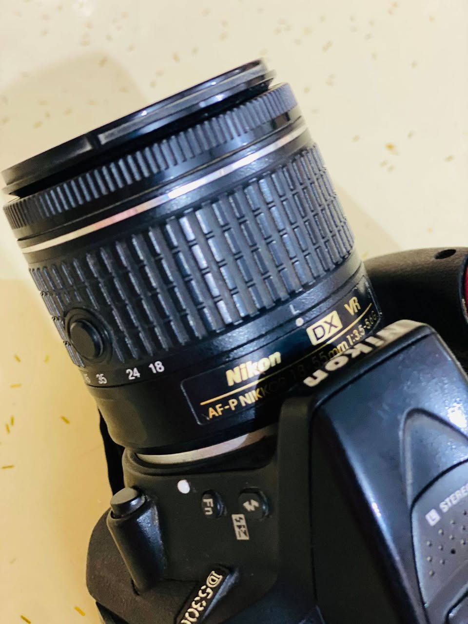 كاميرا نيكون d5300 مستعمل
 شاشه قلاب
كاملة المحلقات الأساسية 
عدسة أصلية 18/55
شاحنة 
بطارية 
رام 
توصاله تايبسي نقل صور من الكاميرا للموبايل او حاسبة

السعر 250 الف ، المكان الديوانية الحمزة الشرقي 
للتواصل الاتصال ع الرقم
‭ 0782 6163445
