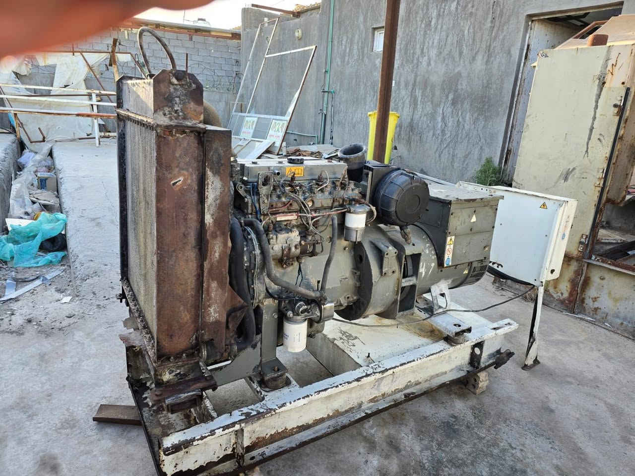 مولدة بيركنز انكليزي اصلي 65 kv
تحتاج فقط راتيتر مولد بلادي شركة 
سعر 38 ورقة و بيها مجال 
الاستفسار ***********
