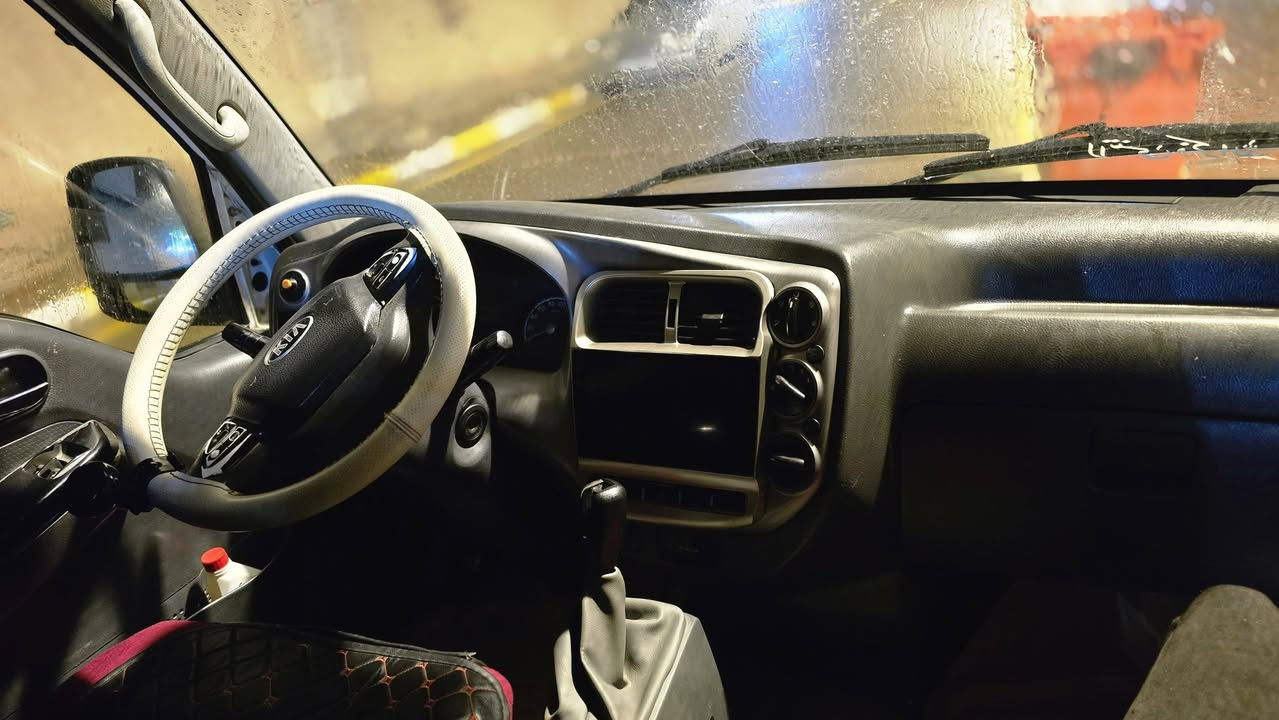 كيا فحل للبيع موديل 15 سنويه جديده مكفوله من الضربه تحويل ثاني يوم السعر 110 مكاني كربلاء طويريج ***********
