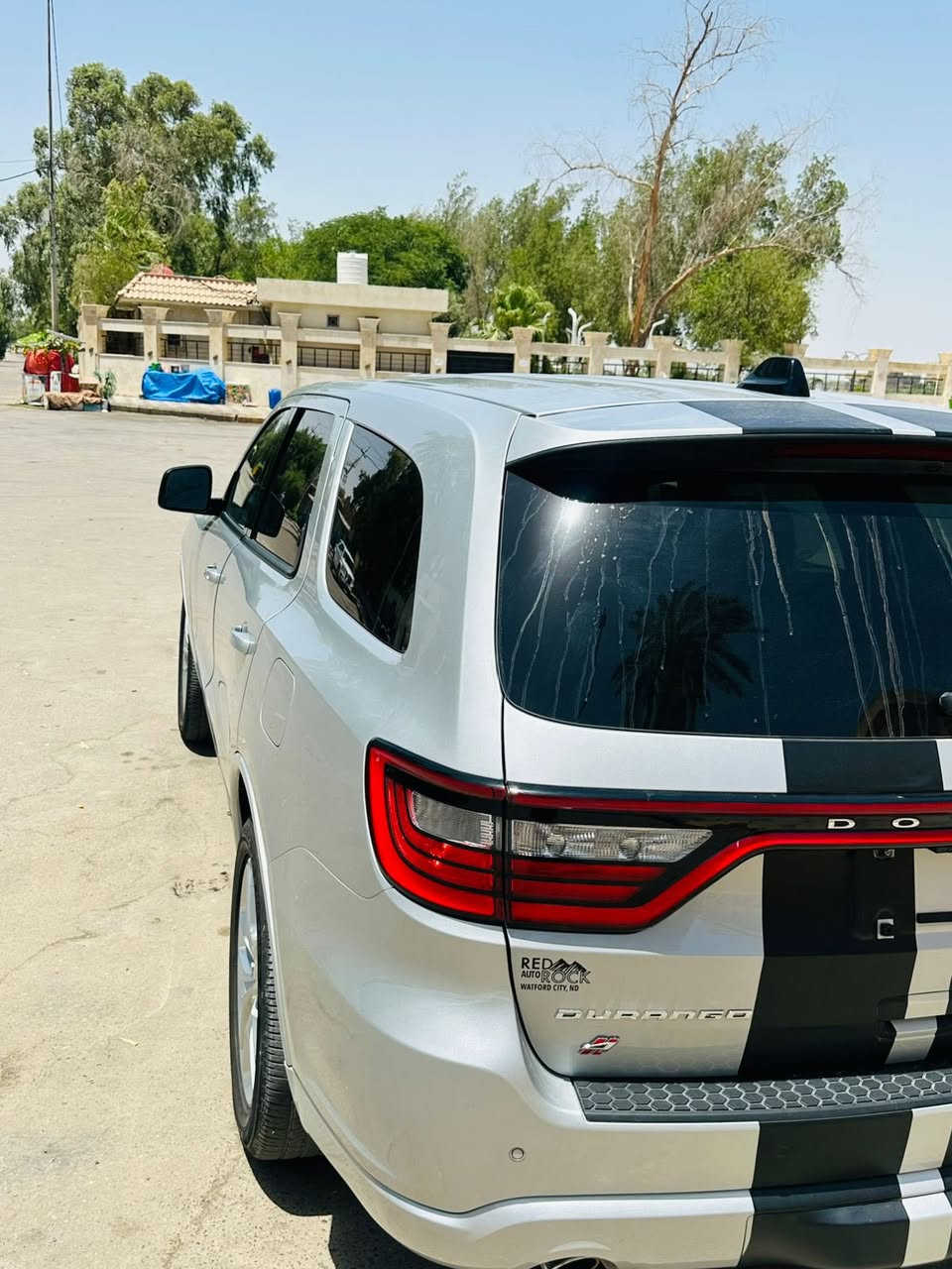 السلام عليكم
دوج دورنكوRT  موديل 24 وارد امريكي ضرر جاملغ وبنيد مع صور الحادث 
محرك 8 هيمي ماشيه 20 الف حره تترقم جميع المحافظات مكانها قرنه السعر 280 وبيها مجال للشراي للاتصال
***********‬
