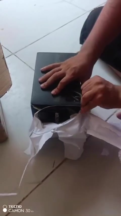 “تم تسليم RadioMaster TX16S للزبون بنجاح.

مثل ما أوعد، أوفر القطع حسب الطلب من خارج العراق، والدليل قدامكم بالصورة والفيديو.

إذا تحتاج RadioMaster TX16S أو أي قطعة FPV أو درون، راسلني خاص أو واتساب:
***********”
