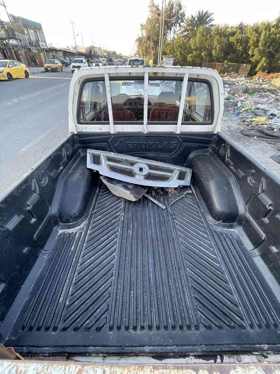 سلام عليكم رمضان كريم انشالله بيكم فتون للبيع رقم مميز سياره كلشي شغال بيهه فقط يحتاجلهه صبغ سمكره سعرهه 20ورقه قفل عليهه غرامات 340الف راعيهه بصفي ساكن  عنواني دوره البوعيثه 
رقمي ***********
