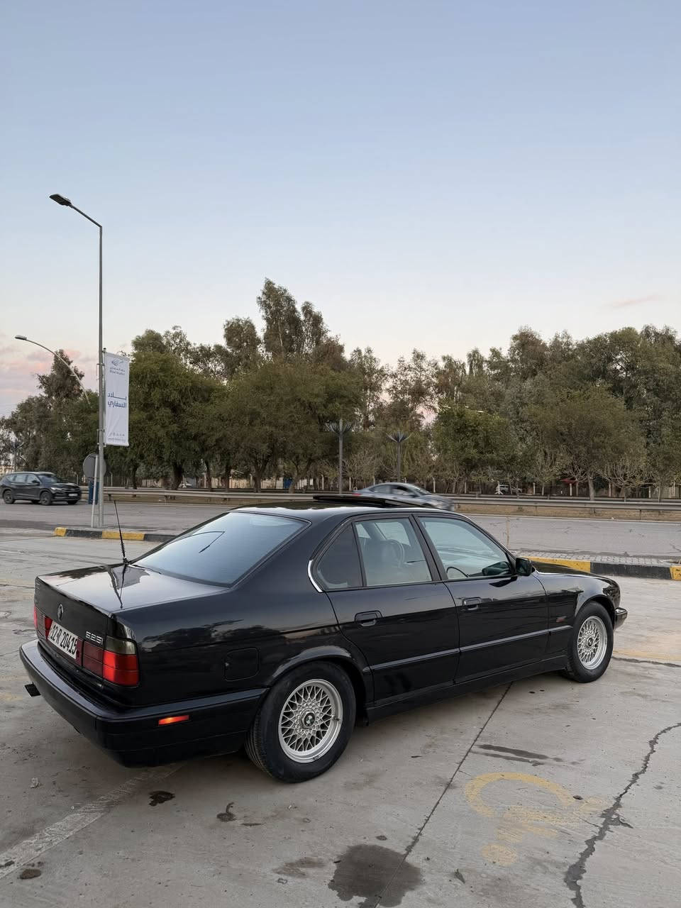 موديل 91 محرك كبس مكينة جديدة تبريد شغال
سلايت كشنات جلد  لايت زينون سيارة متعوب عليها مال بيت 
مصبوغ عام جمالية معجون بيها تلكيط خفيف كلش 
السيارة باسمي تحويل مباشر 
رقم نينوى الماني 
السعر 75 ورقة وبيها مجال بسيط 
مكان السيارة موصل 

‭0772 211 0026‬
