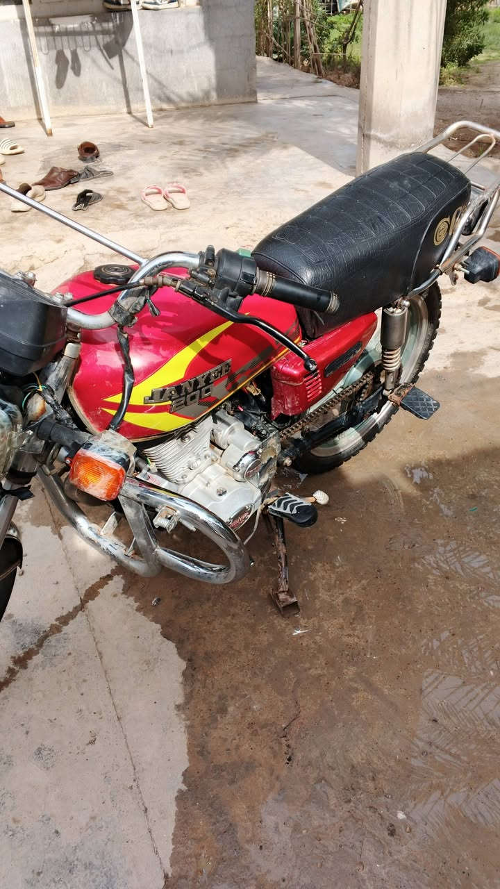 سلام عليكم دراجه جني عدل لبيع سعر 300بيه مجال مكان دلي عباس  بيه كرت مكان دلي عباس


**إذا كنت صاحب هذا الإعلان وتريد حذفه لأي سبب، رجاءا أرسل رسالة إلى الدعم الفني**