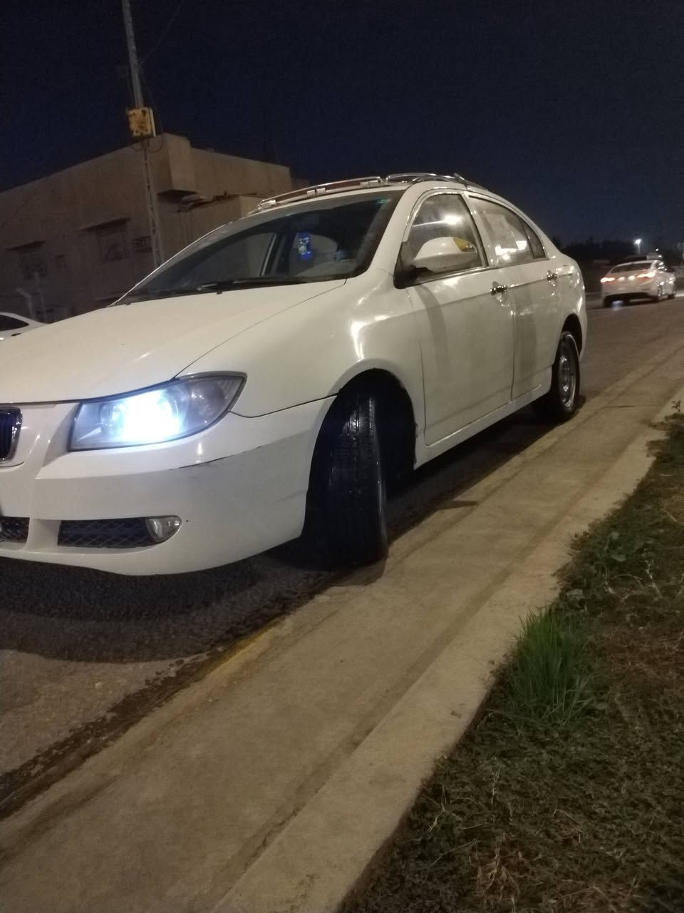 سلام عليكم ليفان 620 مديل 13 كير عادي بيه جاملخ الخلفي فقط مكينه بيه بدايه كير مكفول كهربايات كله شغاله بسمي مشروع وطني رقمه قادسيه مكاني كربلاء بلحر رقمي *********** سعر ٤٥ وبيه مجال الشراي
