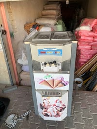 للبيع ماكينة آيس كريم (سوفت كريم) بحالة جيدة 🔥 ماكينة صناعة الآيس كريم...