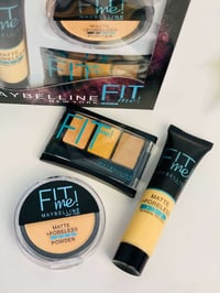 مجموعة مكياج • فت-مي • ٣ في ١