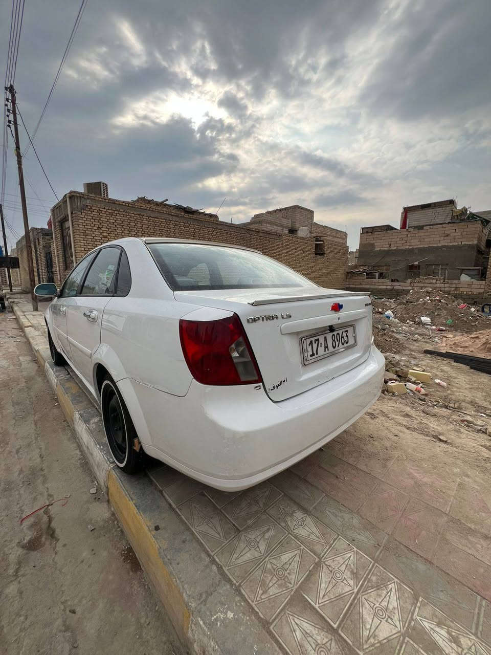 اوبترا موديل 11 
سياره بسمي 
أو جاهزه للاخير من الدعاميه للدعاميه 
محرك وكير توني شادهن نقصها بس مشط  
بيها مدكر الأيسر اني بدلته والقديم عندي بي اخياس مو ضربه أو بيها رشه ابيبان الصدر والوراه إنه شخطتهت ابشيش 
مكاني ذي قار 
السعر 70بيها مجال 
لا اتعلق السعر من كيفك لان أنه خير  
تحياتي الكم واني خادم ***********
