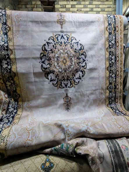 #عرض_خاص #عرض_خاص 
🛑 رول 3d  العرض 3 متر
صار بسعر        2500            🇮🇶🇮🇶💵💵💵 
♥️ كلاودي رول العرض 3 متر صار ب4000 دينار  
التوصيل 🎈 مجاني 🎈 داخل ناحية العباسية  🚚
يوجد توصيل كافة محافظات العراق 
للحجز : يرجى ارسال رقم هاتف و عنوانكم كامل 
للحجز والاستفسار مراسلة الرقم وات ساب 
*********** 
العنوان النجف الاشرف - ناحيه العباسية - الشارع المؤدي لمأكولات ضمير  نهايتة على الجانب الايسر -قرب روضة الياسمين
