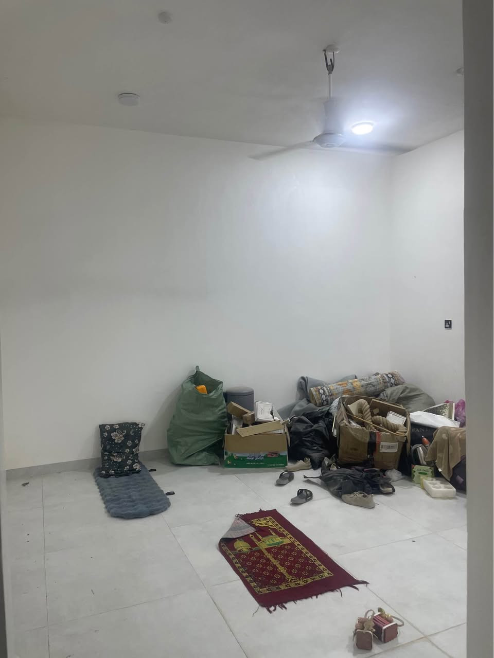 السلام عليكم عندي بيت الايجار بناء جديد مساحه ١٠٠ بكرلي قرب حسينه الزهراء

*********** حلة, بابل
