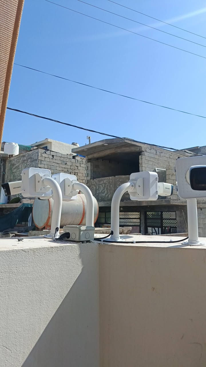 السلام عليكم 
📹 تم بحمد الله تنصيب منظومة كاميرات مراقبة من شركة Hikvision
✅ عدد 7 كاميرات بدقة عالية لتوفير حماية ومراقبة على مدار الساعة.

نقدم خدمات:
• تنصيب وبرمجة كاميرات المراقبة
• صيانة وتوسعة المنظومات
• تركيب أجهزة التسجيل وربطها بالموبايل للمشاهدة من أي مكان

للاستفسار والحجز:
📞 ***********
📞 ***********

أحمد لتقنيات الأمان والكهرباء
نقدم لكم أفضل الحلول الأمنية بأعلى جودة وأسعار مناسبة.
