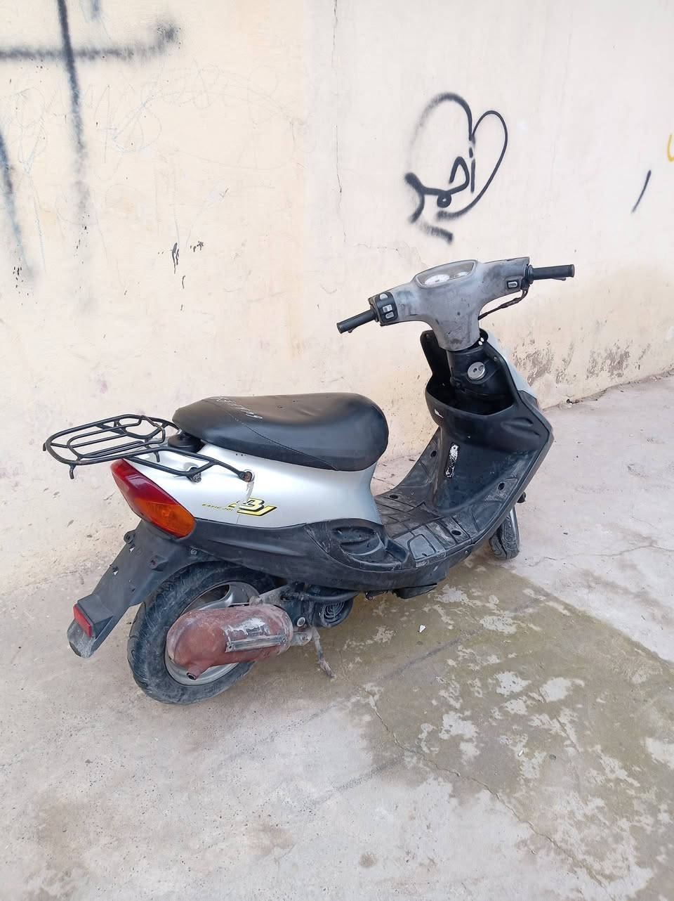 اسلام عليكم نحله 9 زروف ماطور فوال نضافه مكينه ما مفتوحه شلعه معدل ماطور فول بس، قبق هندر مفتوح باقي، شرط السعر 500 بي مجال


**إذا كنت صاحب هذا الإعلان وتريد حذفه لأي سبب، رجاءا أرسل رسالة إلى الدعم الفني**