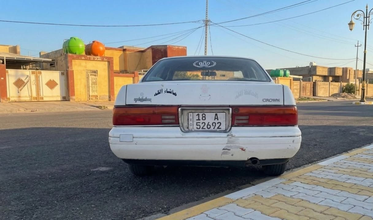 السلام عليكم 
بطه ١٩٩٣ بأسمي رقمها بابل مكانها بالحيدريه بنجف عمود ٥٩٢ 
السياره رايدها ب ٣٩ ورقه 
السياره عوزها ملاحظات عوزها صبغ للدعاميه و عوزها ترتيب كهربائيات زائد جامه اماميه  
السياره مكفوله من الكص و نقل الجثه
و محركها ديلكو شرط بعده اصفر و الدهن كله لوكي مولي و ما امشي عليه حتى ٢٥٠٠ كم 
 و لكن السياره بيها حادث بسيط كما هوه مبين بصوره ضربت ساتر ترابي   تزلغت الدعاميه و التاير الايمن دخل لجوه صار نعواج بشاصي شي بسيط من طبه و فقط سحب جك بدون حراره و رجع بلاد 
لايتات زنون 
باتري كوري مصار حتى شهر من شاده ب ٩٥


**إذا كنت صاحب هذا الإعلان وتريد حذفه لأي سبب، رجاءا أرسل رسالة إلى الدعم الفني**