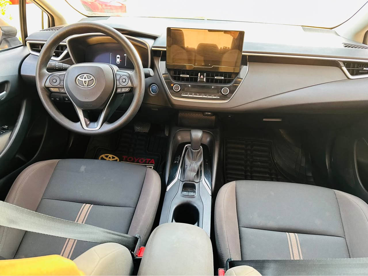 تؤيؤته كرؤلا مه كينه 18 هايبريد مؤديل 2023 تنها ده عامى پيشى سبووغه ناوى نيتى ئيرباگ هه مووى به شه رته 33 km رؤيشتووه فوول مواسه فاته دوو به سمه بيلادى 
*********** أربيل, العراق
