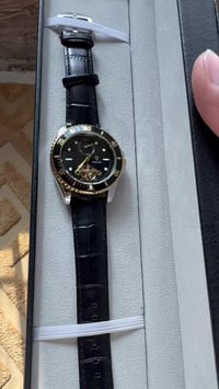 ساعات • للبيع • خاص