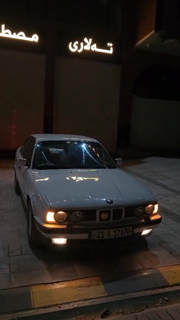 سلام عليكم 
BWM520i
للبيع سيارة جاهزة گير و مةكينة خير من اللة لا صرف ولا بخار تدفئة و تبريد مضبط صدر امامي و دبلات تايرات كلة جديد رةقةم سليمانية رقم جديد ل2029 سيارة بيهة قطعة و شبرين صبغ سيارة جاهزة مابيهة نقص مكان السيارة كلار 

***********

