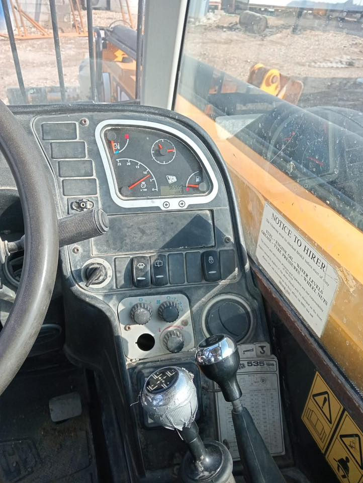 جي سي بي سلايت للبيع
موديل 2012 
سلايت 14 متر
مكفوله كفاله عامه  
الاتصال والاستفسار ‭0776 582 9871‬
