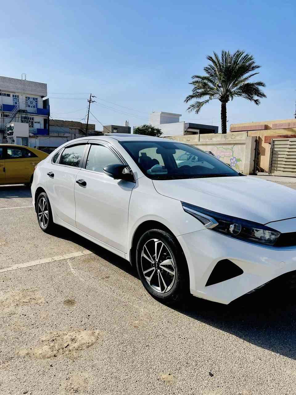 كيا سيراتو 2024
#مكانهه واسط العزيزية السعر $ 196
الموديل 2024

سعة المحرك 2000

تبريد قطعتين

شاشه كبيره بلاديه اصلي  و كامره

عدد AIR BAG 2

حساسات خلفية

لايت  LED 

كشافات 

فتح الصندوق من الريموت

فتحة سقف

مري شفط مع اشارة  

طفاية حريق

الانارة الداخلية هالوجين 

المودات والأوامر الصوتية

أوضاع القيادة ECO+SPORTS +NORMAL

حساسات إطارات

مانع انزلاق 

سياره مفووله للاخير مواصفات 1/1

السيارة ماشيه 40 الف السياره بعدها بحاله الوكاله

الاستفسار ***********
      ***********    ً.        ً.   ً. 

السياره ضمان الشركه الدوليه 5سنوات سياره مكفوله حته من الشخط  كفاله عامه من لدعاميه للدعاميه فقط رصعه وسويتهه بدئار
