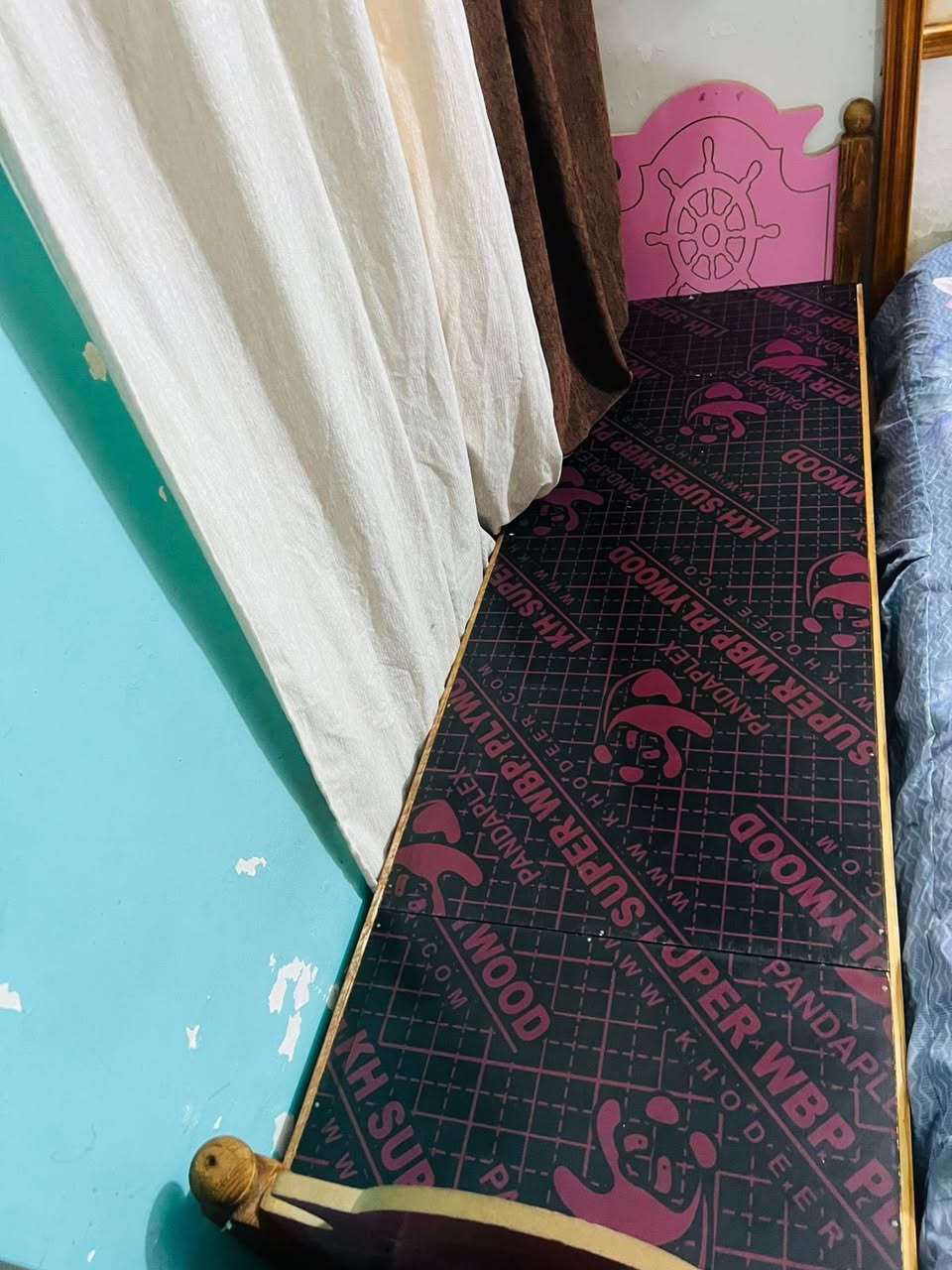 جربايه للبيع طولها 2 متر وعرضها60 سعر40
رحله وكرسي سعر15
متوفر خدمه توصيل ***********
