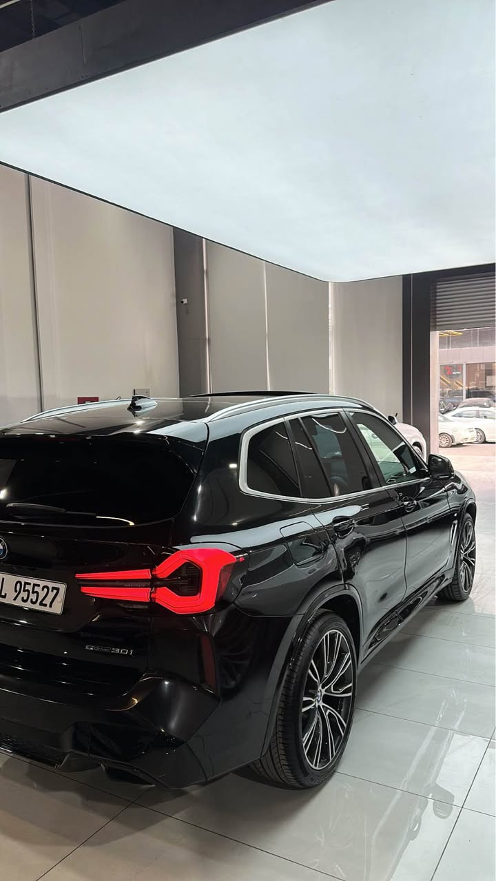 BMW X3 m paket 
S3r 265
2023 
35000mil royaa 
2 parchay haya boyax 
Panorama
7asas kamera 
Naw sore belladeya  
Erbag sukanu shan taqya bellade dandraytawa 
Geru makena ba shart 
Shanse ba shart 
*********** أربيل, العراق
