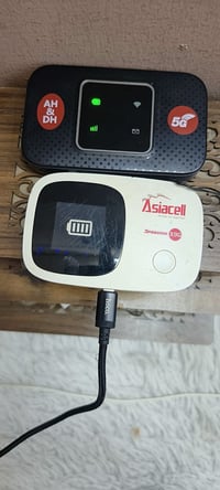 قطعتين • أبيض آسيا • أسود جوكر