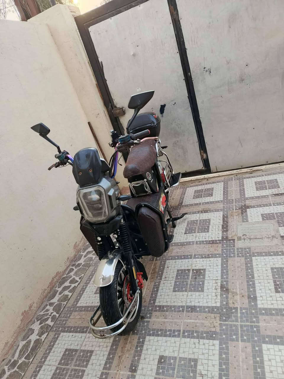 ماطور للبيع موديل 25 
6 بطاريات ع فحص 
 السعر 650 وبي مجال


**إذا كنت صاحب هذا الإعلان وتريد حذفه لأي سبب، رجاءا أرسل رسالة إلى الدعم الفني**