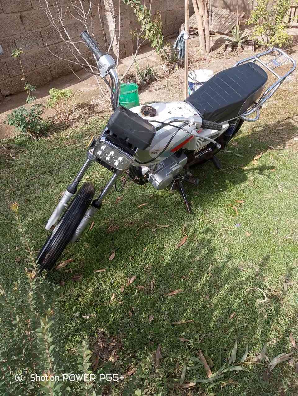 السلام عليكم تايكر موديل 18 اوراق مكينه فول خير من الله صوته ما تسمعه عوزه ترتيب بلكهربائيات شوفت عينك شراي وتريده تشلع عيوني ادور اسعار ما تفيدك
***********
مكاني واسط الدبوني
