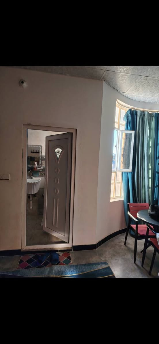 بيت طابقين في كربلاء البوبيات مساحه ٢١٠ متر طابو زراعي سند ٢٥ بأسمي بالطابو يحتوي على ٤ غرف نوم .تبليط وماء ومجاري السعر ٢٢٥ مليون ***********
