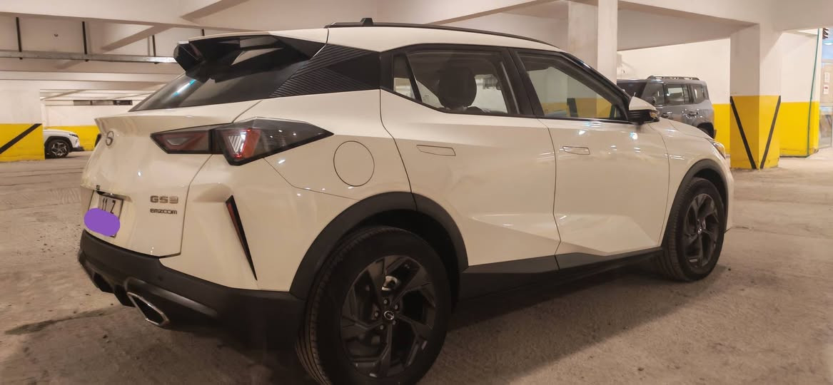 للبيع سيارة Gac GS3 Emzoom 2024 أبيض اللون
السيارة تحت ضمان الوكالة + مكفولة

ماشية 32000 km قابلة للزيادة

المواصفات
محرك 1.5 Turbo 
سلايدروف بانوراما 
مرآة جانبية شفط كهربائية + إشارات مري جانبية
كشنات جلد مكيفة وكهرباء فقط السائق 
التحكم على المنحدرات
كاميرات 360 َكاميرات امامية وخلفية وجانبية ايضا 
مستشعرات توقف + رادار
مثبت سرعة + نوافذ كهربائية
بصمة + تشغيل عن بعد 
نظام فرملة الطوارئ + 6 وسائد هوائية
مصابيح أمامية ليد + إنارة داخلية محيطية
تحذير مغادرة المسار + التحكم الألكتروني في الثبات + حساسات ضغط الإطارات 
وميزات اخرى

السعر 17000 $ وبيها مجال 
عراقي 26.000.000 عراقي بيها مجال

للاتصال 
***********
