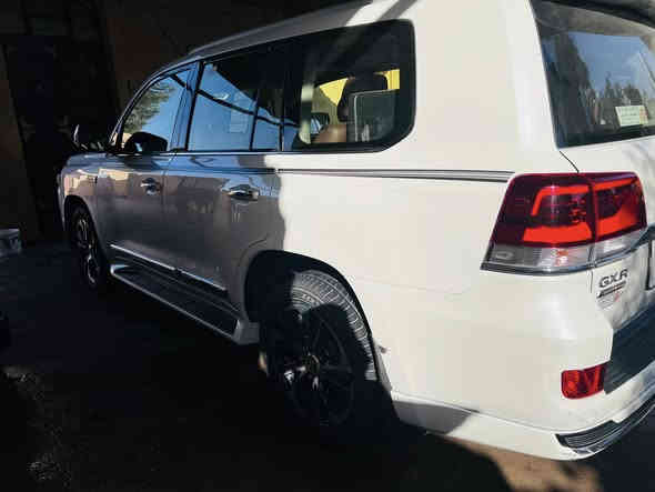 السلام عليكم ورحمه الله وبركاته
تويوتا لاندگروز

2021

GXR

بريم بحريني ام الدعاء فول مواصفات 

داخل قرميدي 

رقم بغداد الجديد

ماشيه 65الف حقيقي

المواصفات  فول 1/1         

بصمة 

فتحة سقف

زراك امامي 

صندوق كهرباء 

كشنات كهرباء 3 دكم

محرك 6 سلندر

شاشه جبيره اندرويد +تاب أندرويد

ايرباك عدد 8

شاحن واير ليس

حساسات امامية وخلفية

مري شفط + ثلاجة

فور ويل 4*4

لايتات اوتو  

تحكم استيرن فول

لايت زنون 

كاميرة

السعر:550

ملاحظه(بيها طخه بل جاملغ الأمامي وبارد بل بابا ومفتوحه براغيه)فقط 

المحافظة بغداد للاستفسار الاتصال على الرقم 

(***********)
