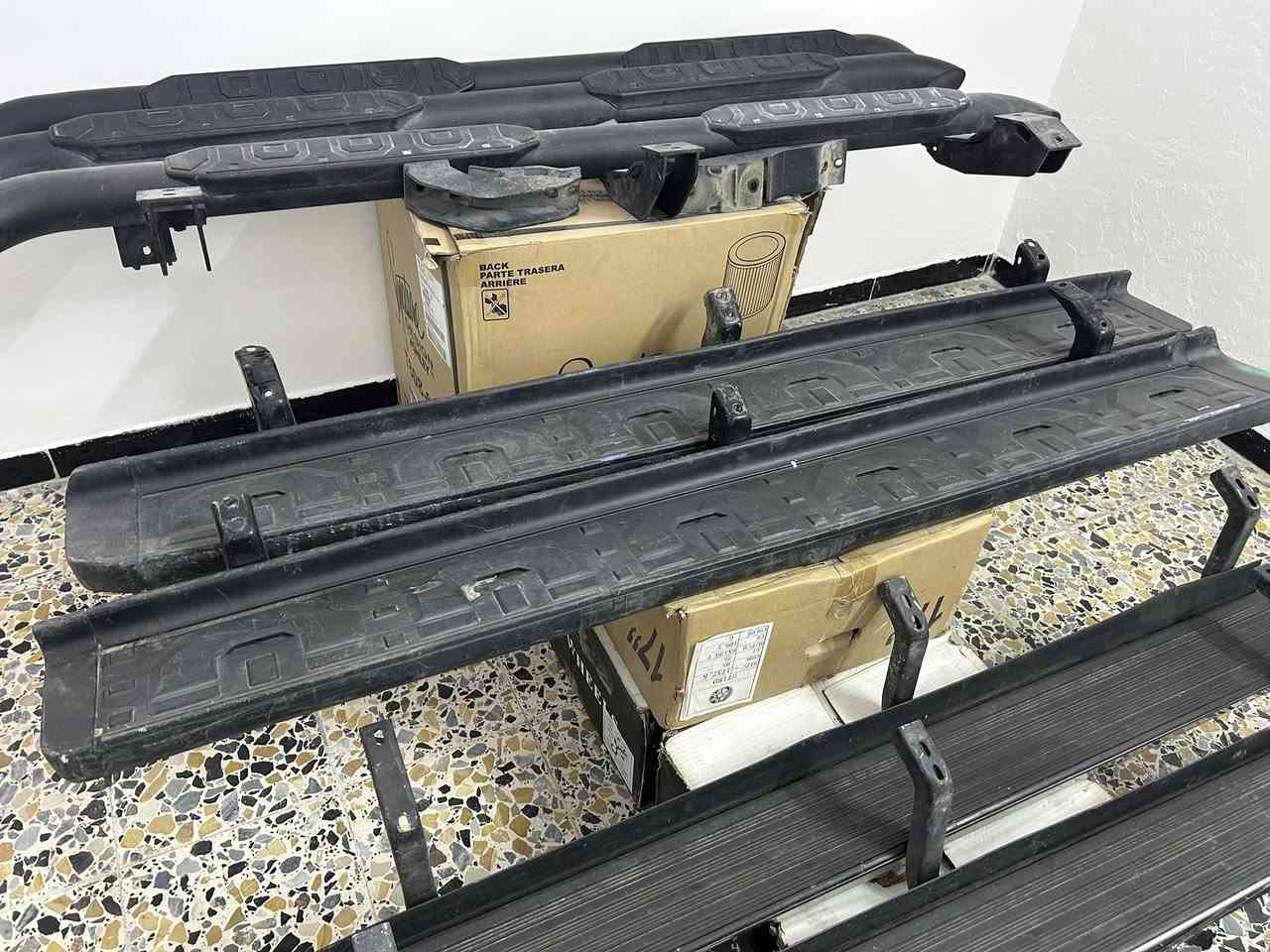 السلام عليكم توفرت دوسات فور رنر جمع الفئات لمتد TRDسبورت/TRD/SR5كل وحدة والسعر مالتهة مكاني بغداد يو جد توصيل للتواصل *********** او واتساب
