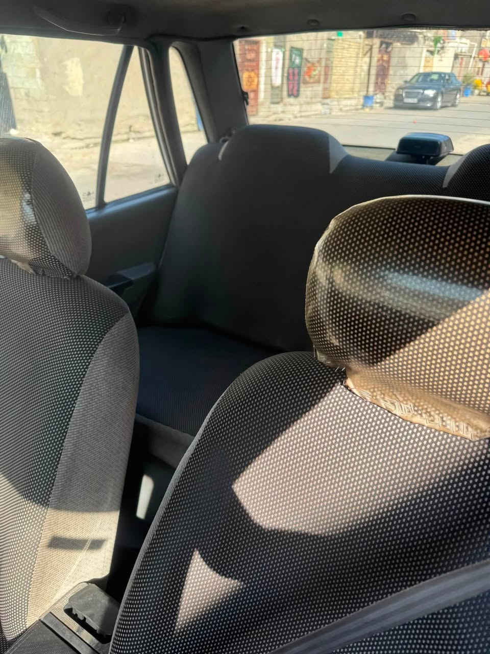 السلام عليكم سايبه ٢٠١٢ بيضه تخم تاير بس باب السايق مبدل السعر ٤٠ ***********
@
