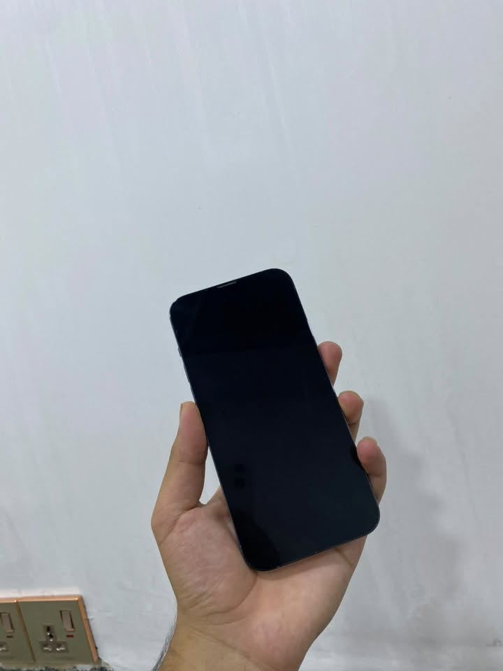 للبيع ‏iPhone 13 Pro Max
الجهاز وتر بروف 
بلادي ممفتوح ولا يعبر هوه 
بطاريه 87
ذاكره 256
الجهاز نضافته 100
فقط الظهر مكسور ولكسور داخلي 
الجهاز كله شغال 
كامرات صوت 
سبيكر 
السعر 690الف 🔥🔥 
وبي مجال شي قليل 
للستفسار ***********
العنوان صلاح الدين تكريت

