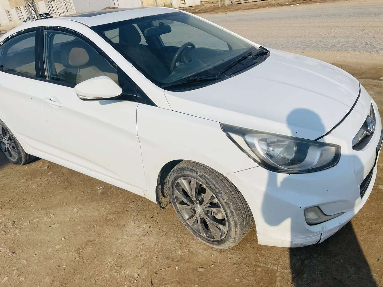 السلام عليكم 
السعر 105
للبيع اكسنت فول خليجي موديل 2014
محرك 1600دبل قطره كير AT مكفولات

كلشي بيه موضح بالسونار 
مواصفات 
فتحه
سلايت 
ويل كروم
تحكم ستيرن 
كاميرا 
وشاشه 
اشاير بالمري 
رقم بابل مشروع وطني تحويل ثاني يوم بيع فقط رايده 105
***********
