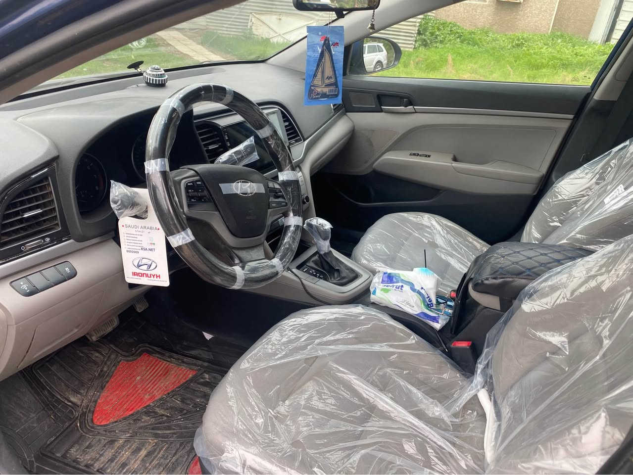 السلام عليكم 
النترا 2017 وارد فول ماعده فتحه ومعروف مواصفات النترا سيارة نضيفه كلش ضرر جنطه بس مو قويه 
موجود سونار بل منشور سياره احلا من صوره بهواي 
ويل اسود بس حاط كبات مال شركه كلشي شغال 
واي نقص مابيهة وهاي كل تفاصيلهة مكاني سنويه ل29
*********** السعر ١١٥ وبيهة مجال بسيط رقم اربيل Colombo, Sri Lanka
