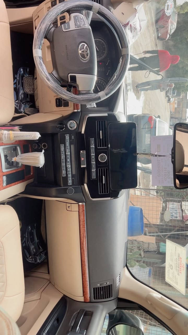 إسلام عليكم لاندكروز موديل 14 ابريم اصل رقم أربيل اتريد تحويل او وكاله السونار موجود بلمنشور مكان السياره بغداد الكرخ السعر 370
***********
