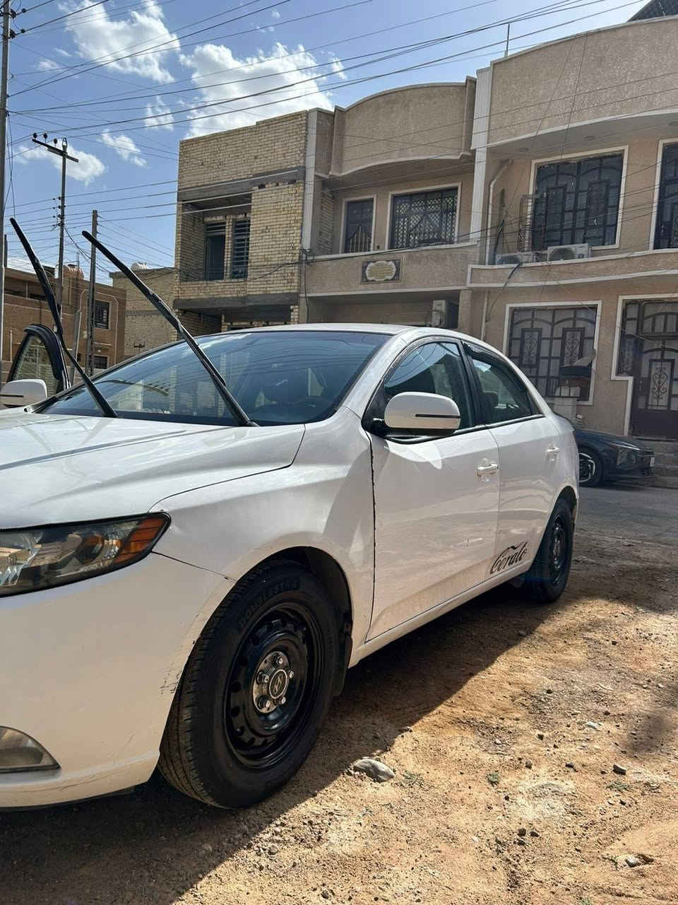 سيراتو خليجي ٢٠١١ محرك ١٦٠٠ جاهزة تبريد صدر امامي خلفي جديد حادث خلفي موضح بالصور والسونار مرفق صبغ حزام وتبديل باب السايق القمارة سليمة بدون صبغ السعر ٧٥ وبي مجال الرقم *********** مكان السيارة بغداد
